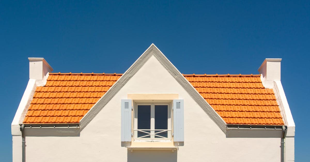 Dwelling Coverage for Older Homes: Special Considerations and Challenges